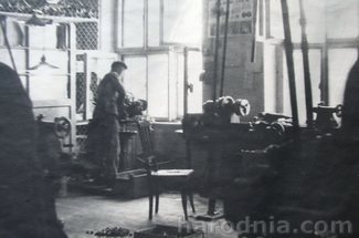 У цэху фабрыкі Старавольскіх, 1930-я гг.