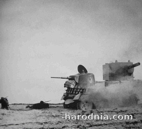 22 чэрвеня.бой 29-й тд каля в.Канюхі. бачны танк КВ-2