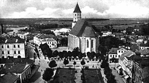 Сквер і Фара Вітаўта з вежы Катэдры ў канцы 1930-х